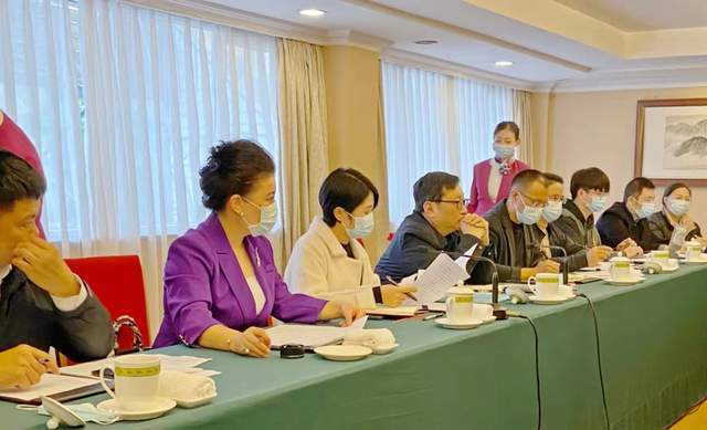 龔怡院長(zhǎng)出席旅投教育集團(tuán)國(guó)賓禮儀服務(wù)培訓(xùn)研討會(huì)，共話高端禮儀服務(wù)新篇章